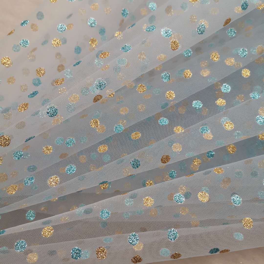 قماش شبكي ملون بنقاط البولكا د - مراجعة Baby Clothing Organic وسعره