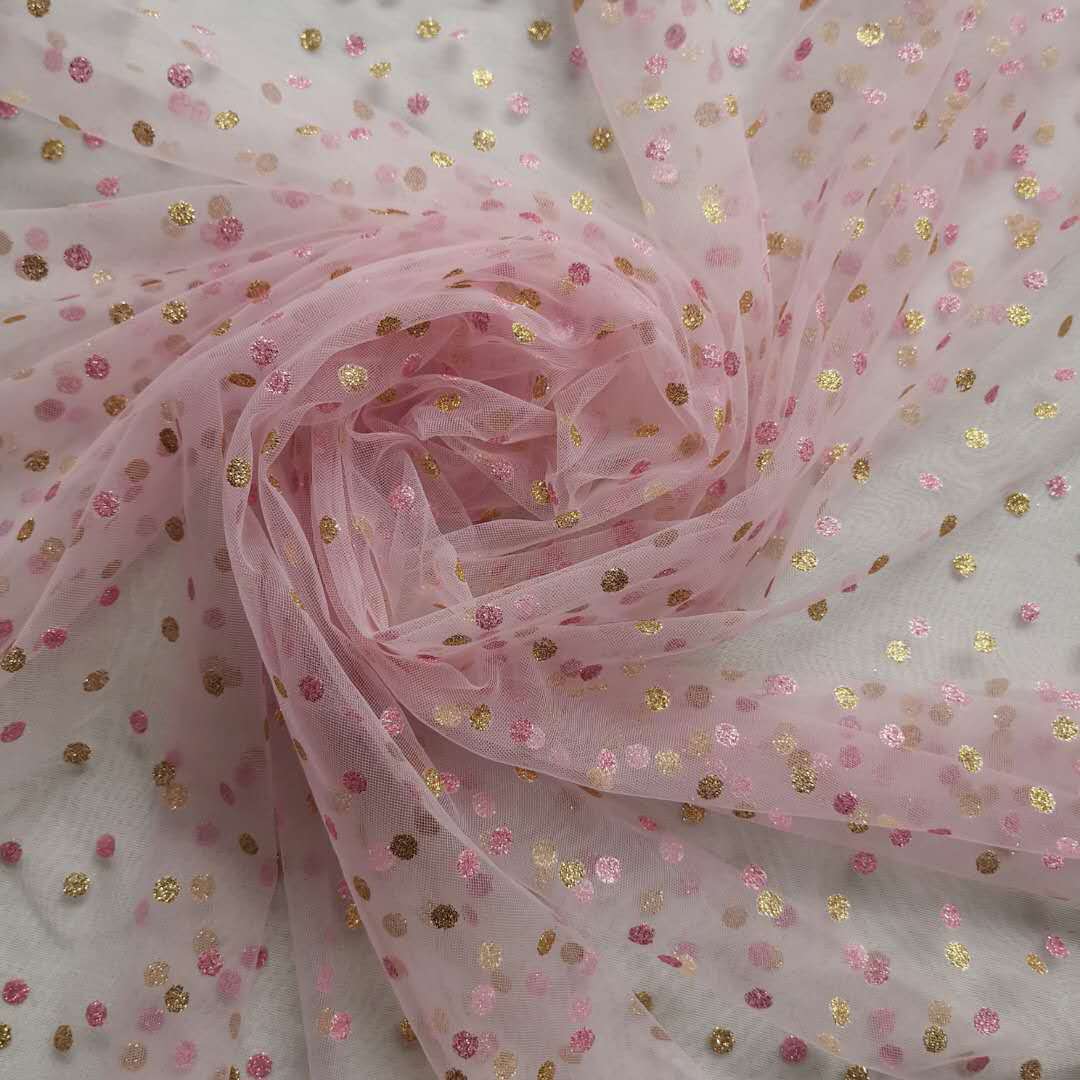 قماش شبكي ملون بنقاط البولكا د - مراجعة Baby Clothing Organic وسعره